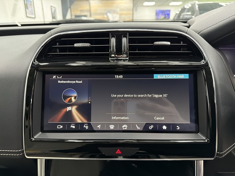 Used Jaguar XE 2020 for sale - 76707319: Photo 34