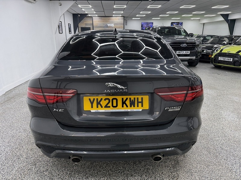 Used Jaguar XE 2020 for sale - 76707319: Photo 4