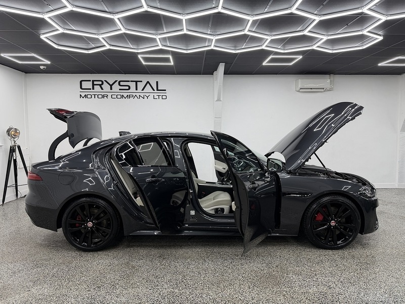 Used Jaguar XE 2020 for sale - 76707319: Photo 9