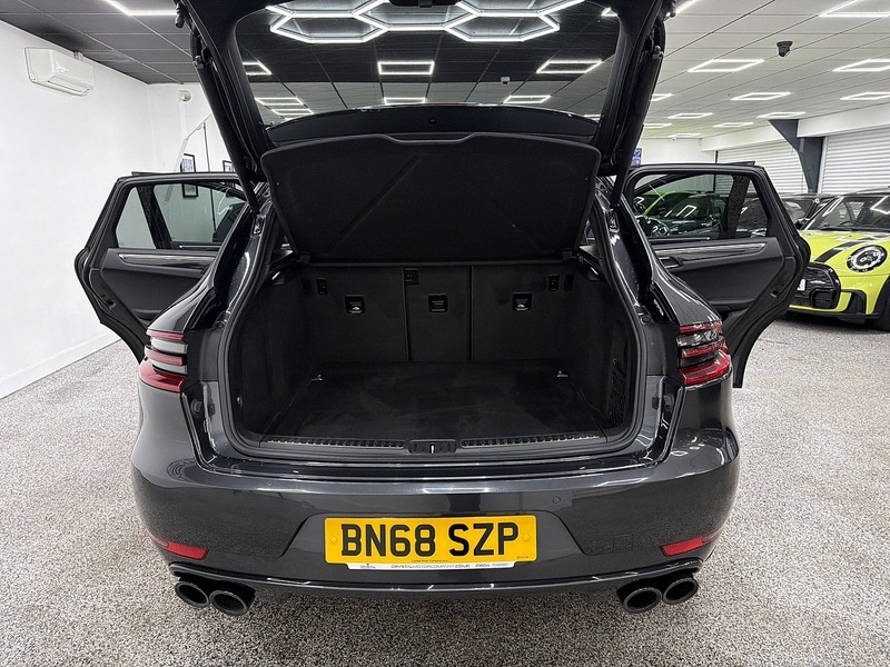 Used Porsche Macan 2018 for sale - 76707317: Photo 11