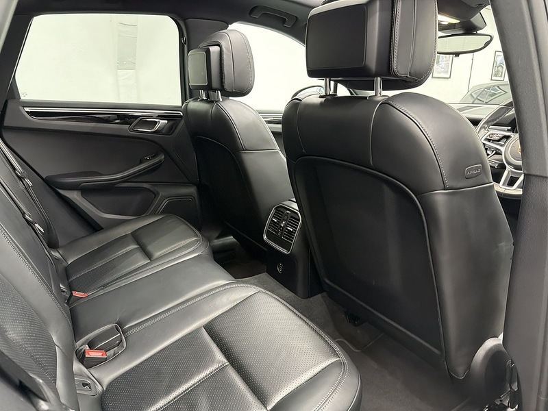 Used Porsche Macan 2018 for sale - 76707317: Photo 17