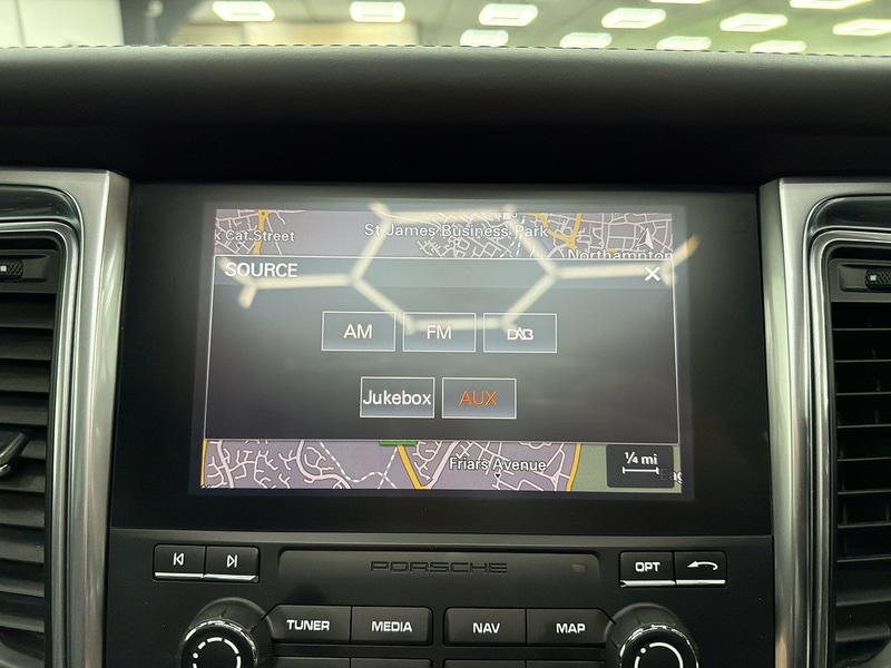 Used Porsche Macan 2018 for sale - 76707317: Photo 30