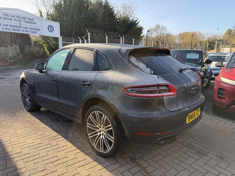 Used Porsche Macan 2018 for sale - 76707317: Photo 4