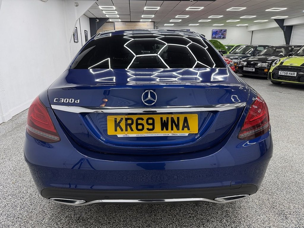 Used Mercedes-Benz C Class 2019 for sale - 77231914: Photo 4