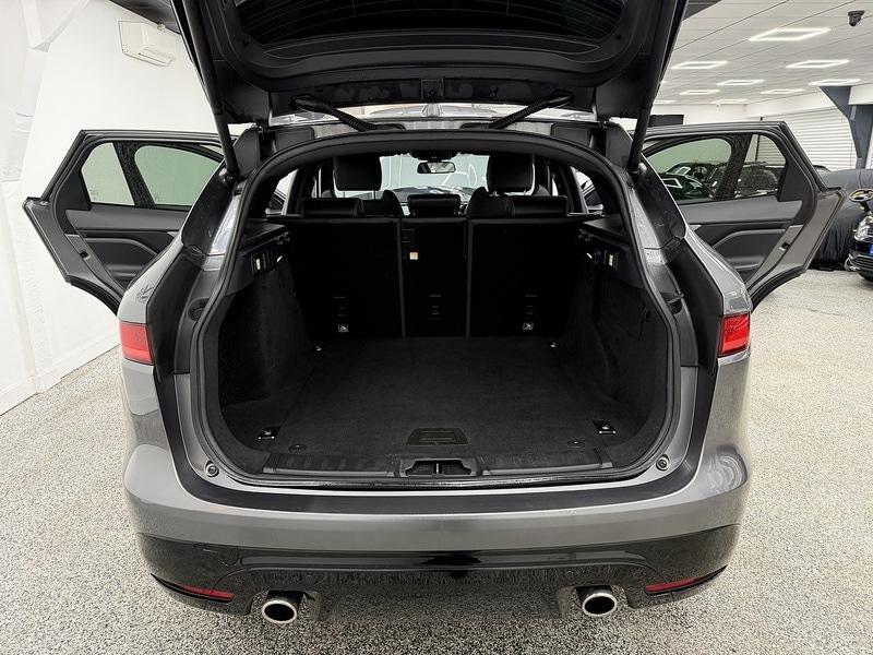 Used Jaguar F-Pace 2017 for sale - 77135594: Photo 11