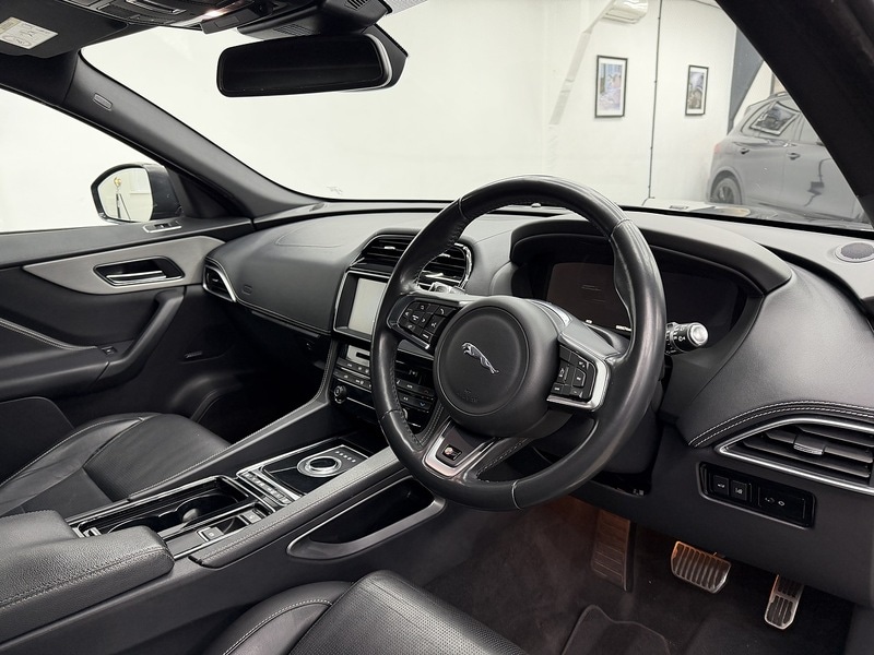 Used Jaguar F-Pace 2017 for sale - 77135594: Photo 16