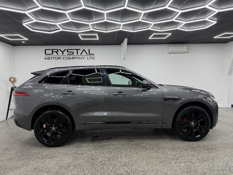Used Jaguar F-Pace 2017 for sale - 77135594: Photo 2