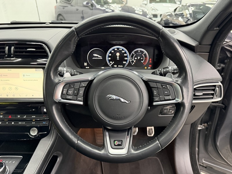 Used Jaguar F-Pace 2017 for sale - 77135594: Photo 21