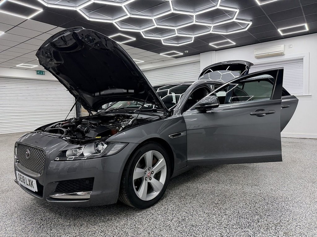 Used Jaguar XF 2018 for sale - 77195319: Photo 11
