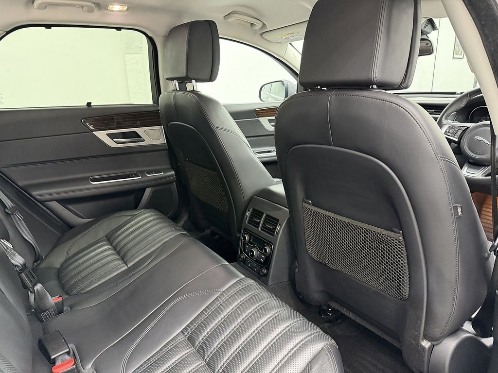 Used Jaguar XF 2018 for sale - 77195319: Photo 15