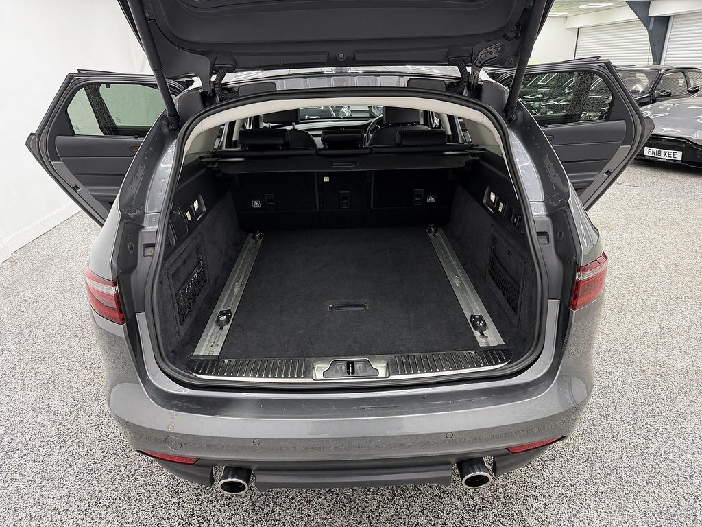 Used Jaguar XF 2018 for sale - 77195319: Photo 9