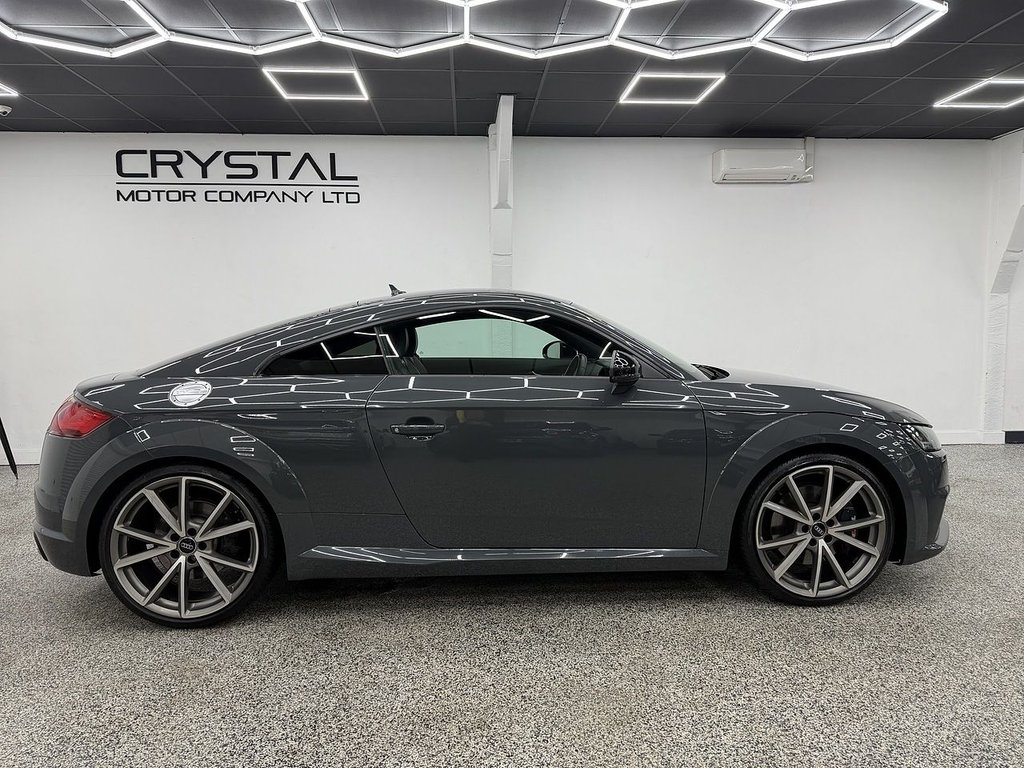Used Audi TT 2018 for sale - 77232069: Photo 2