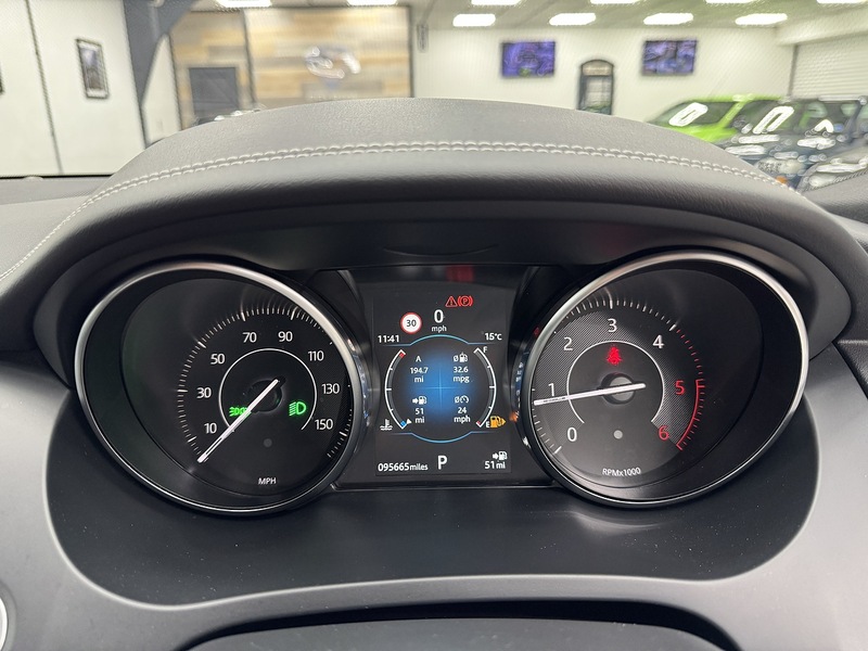 Used Jaguar E-Pace 2019 for sale - 76707234: Photo 22