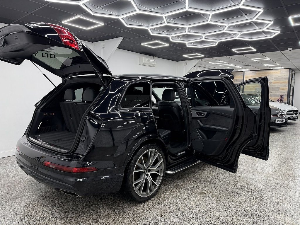 Used Audi Q7 2018 for sale - 77231923: Photo 10