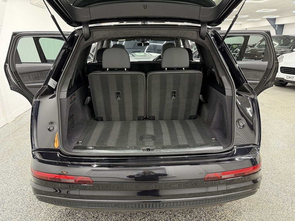 Used Audi Q7 2018 for sale - 77231923: Photo 11