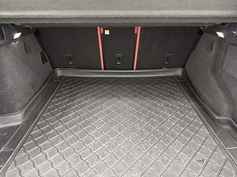 Used Jaguar F-Pace 2016 for sale - 76707243: Photo 18