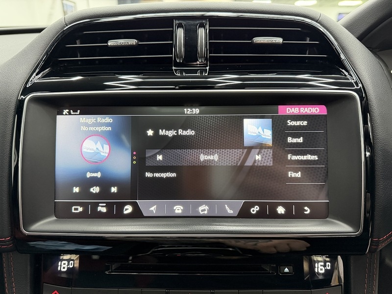 Used Jaguar F-Pace 2016 for sale - 76707243: Photo 28