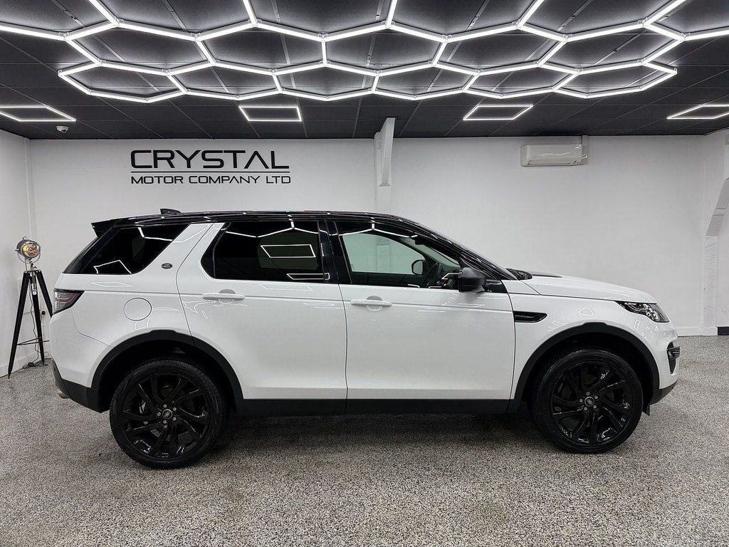 Used Land Rover Discovery Sport 2017 for sale - 77195274: Photo 2
