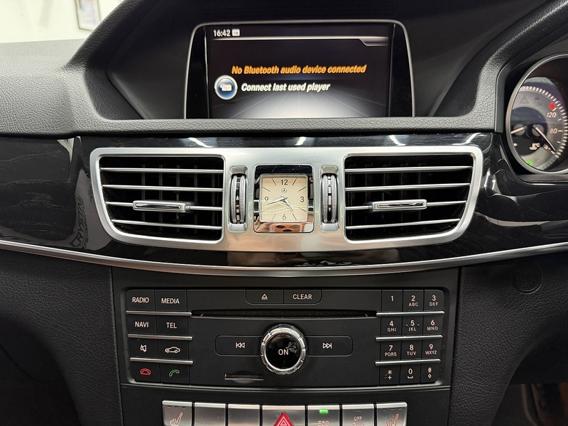 Used Mercedes-Benz E Class 2015 for sale - 76808345: Photo 23