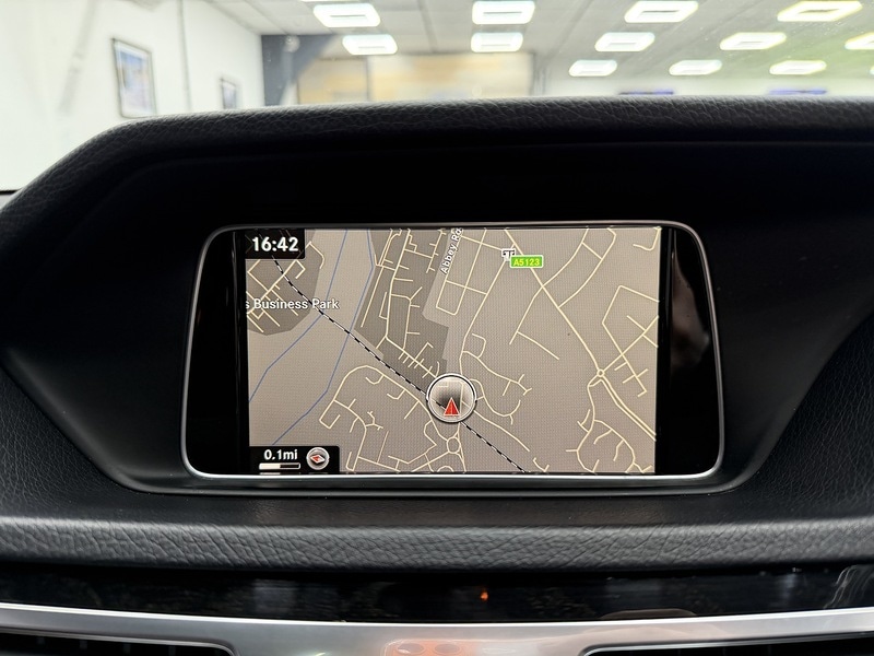 Used Mercedes-Benz E Class 2015 for sale - 76808345: Photo 26