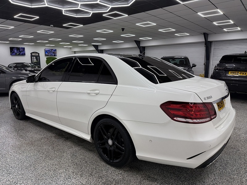 Used Mercedes-Benz E Class 2015 for sale - 76808345: Photo 5