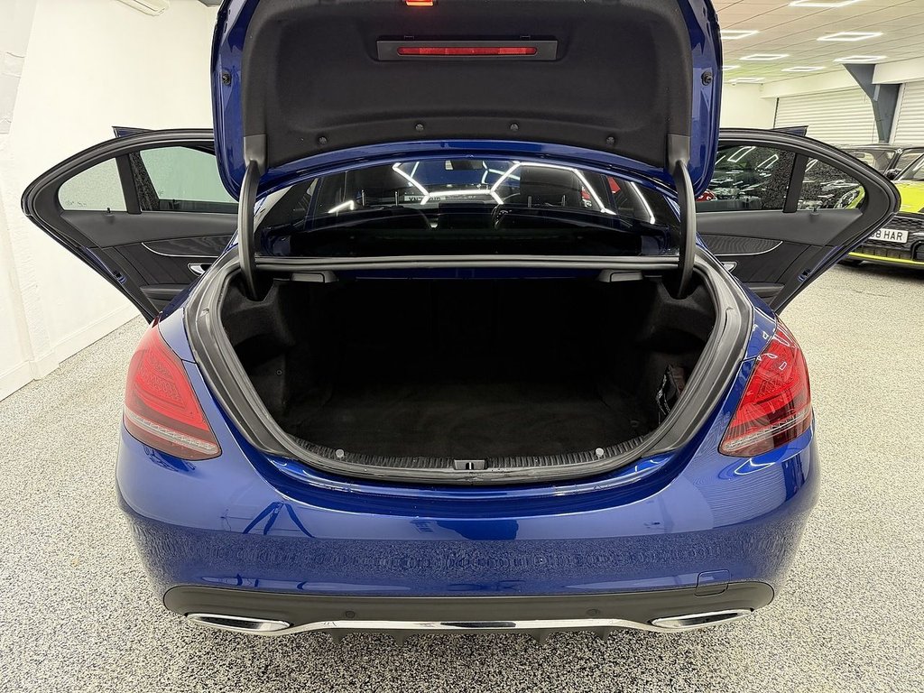 Used Mercedes-Benz C Class 2019 for sale - 77195307: Photo 11