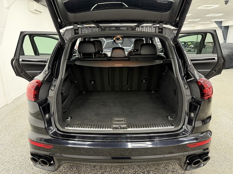 Used Porsche Cayenne 2017 for sale - 77135595: Photo 11