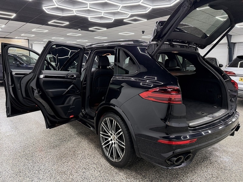 Used Porsche Cayenne 2017 for sale - 77135595: Photo 12