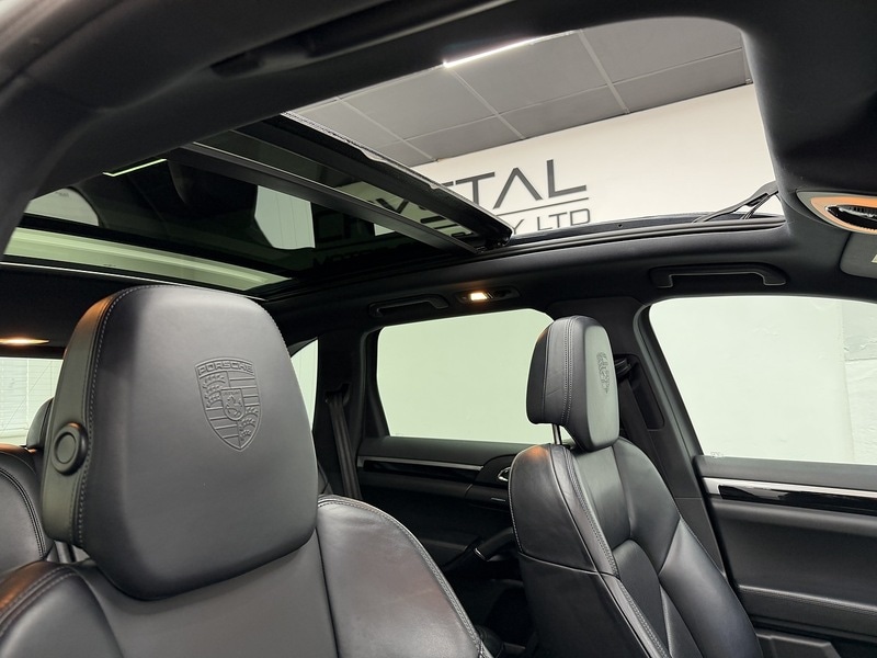 Used Porsche Cayenne 2017 for sale - 77135595: Photo 17