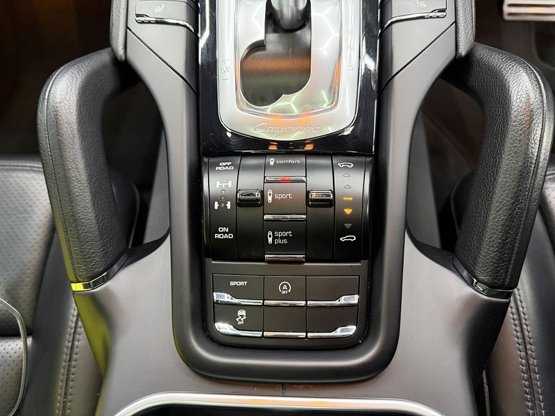 Used Porsche Cayenne 2017 for sale - 77135595: Photo 25