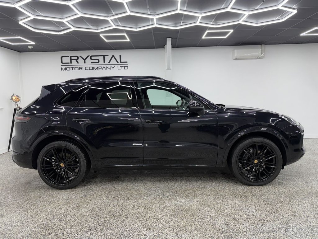 Used Porsche Cayenne 2020 for sale - 77231921: Photo 2
