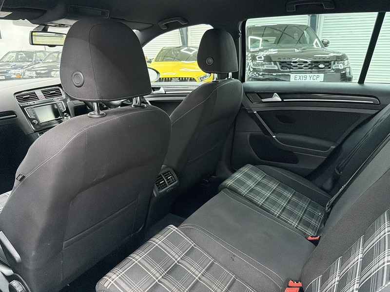 Used Volkswagen Golf 2015 for sale - 76896575: Photo 11