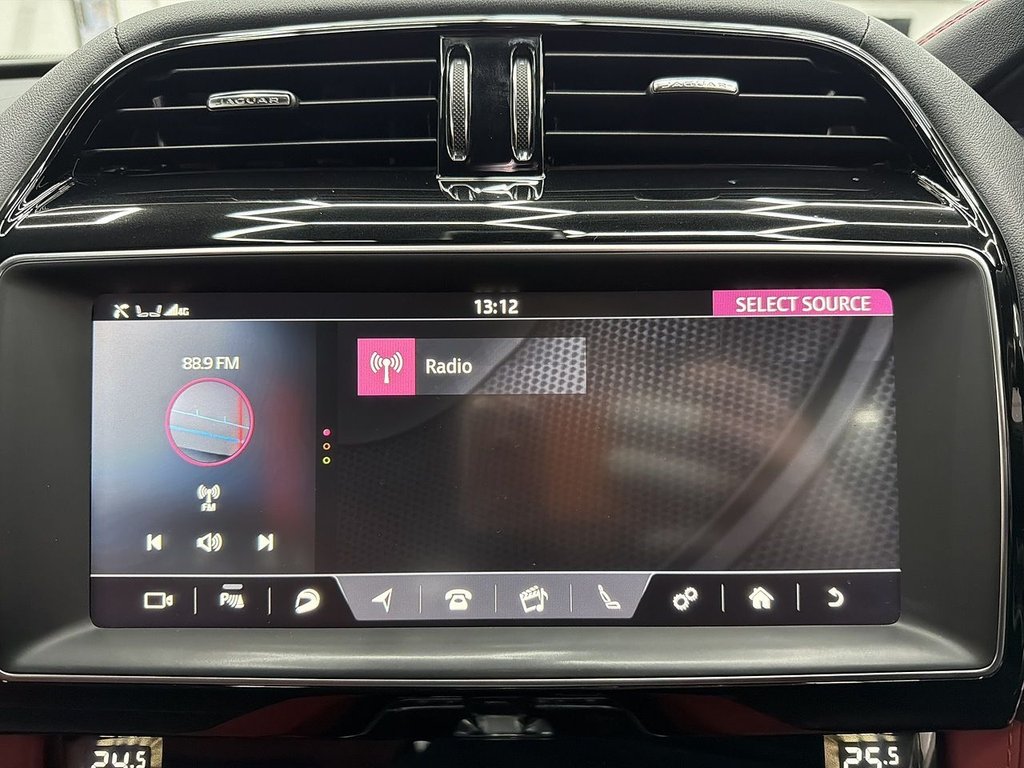 Used Jaguar F-Pace 2019 for sale - 77232063: Photo 31