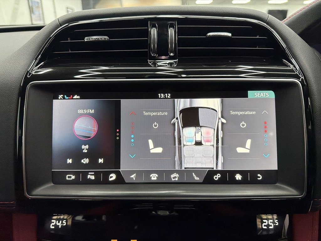 Used Jaguar F-Pace 2019 for sale - 77232063: Photo 33