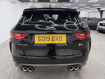 Used Jaguar F-Pace 2019 for sale - 77232063: Photo