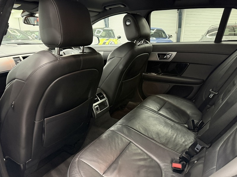 Used Jaguar XF 2015 for sale - 76707281: Photo 19