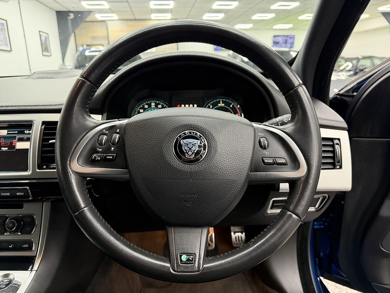 Used Jaguar XF 2015 for sale - 76707281: Photo 21