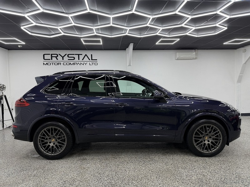 Used Porsche Cayenne 2018 for sale - 76707244: Photo 2
