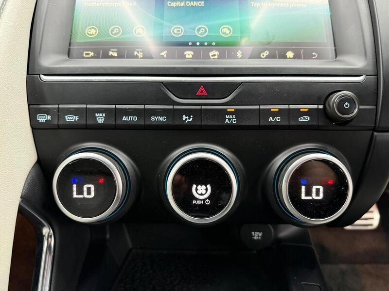 Used Jaguar E-Pace 2018 for sale - 76707275: Photo 23