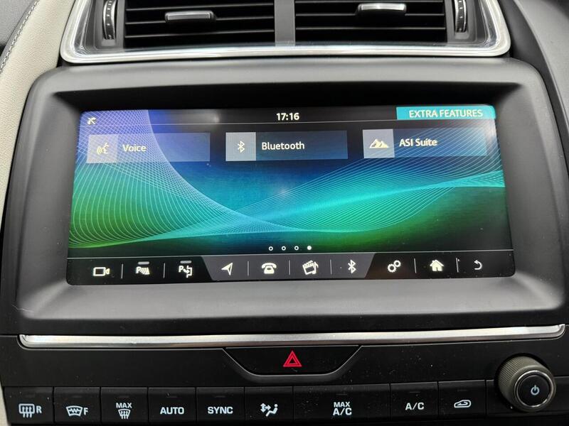 Used Jaguar E-Pace 2018 for sale - 76707275: Photo 29