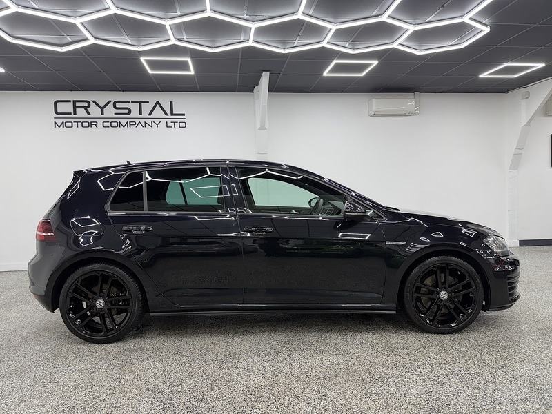 Used Volkswagen Golf 2017 for sale - 76707225: Photo 2