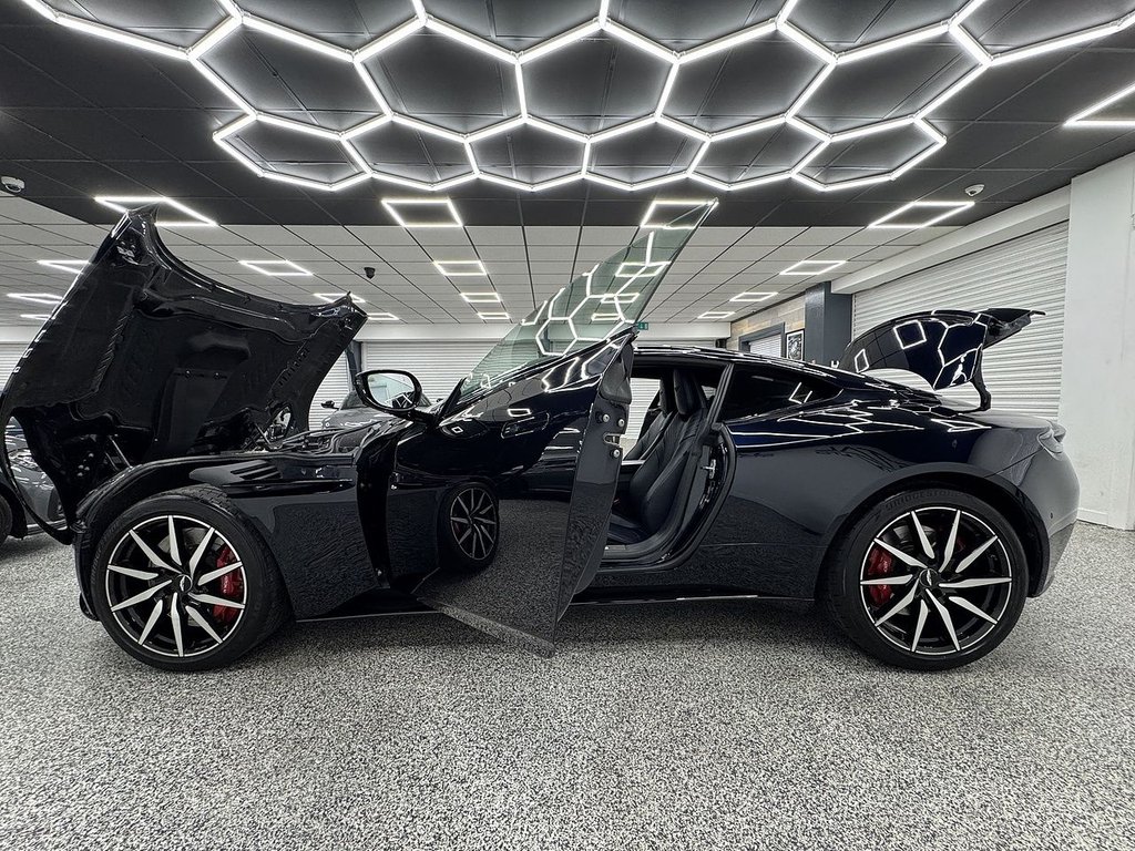 Used Aston Martin DB11 2019 for sale - 77195318: Photo 15