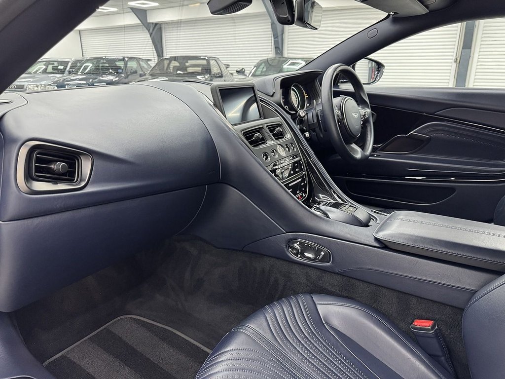 Used Aston Martin DB11 2019 for sale - 77195318: Photo 26