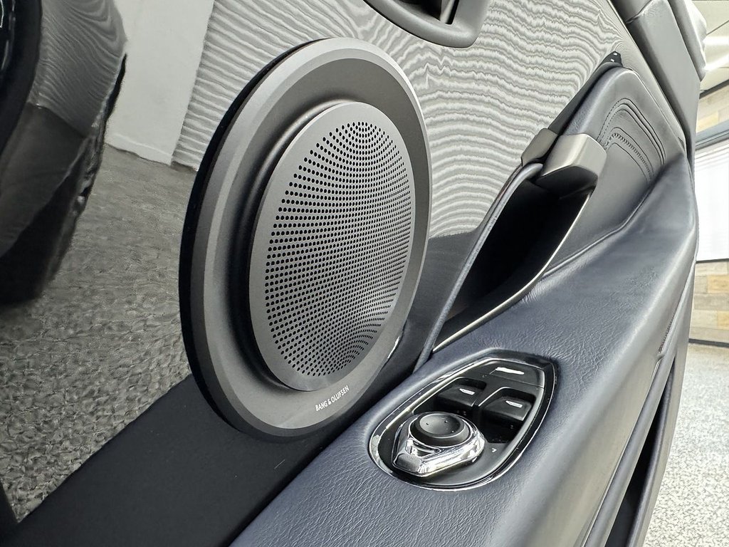 Used Aston Martin DB11 2019 for sale - 77195318: Photo 31