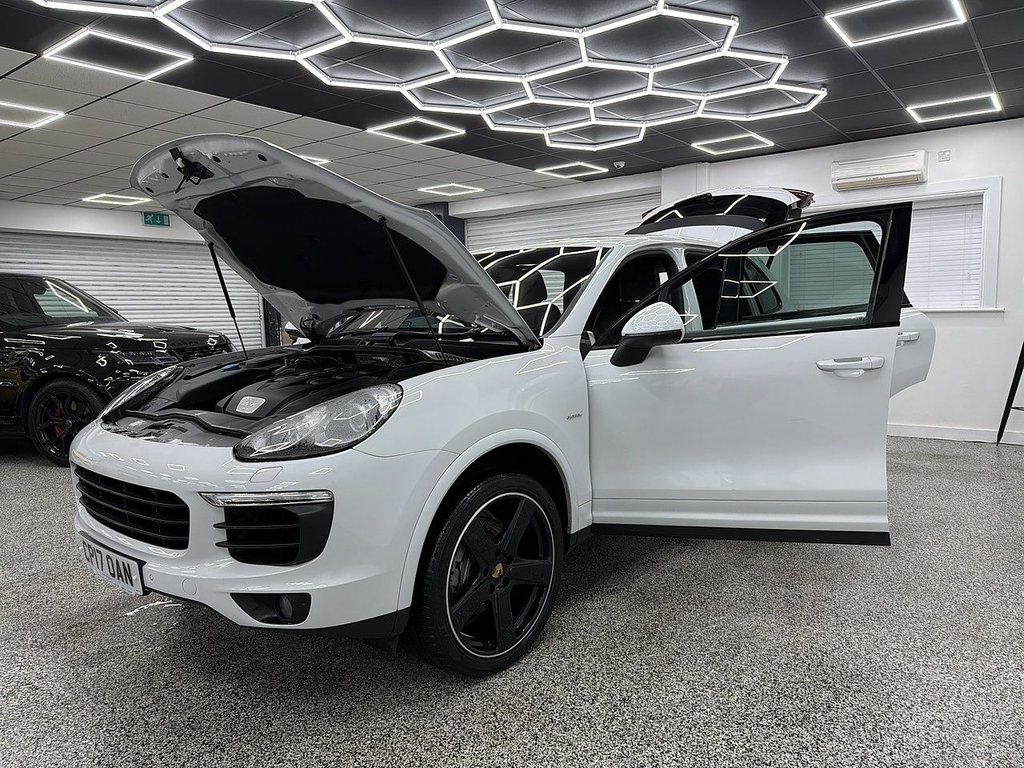Used Porsche Cayenne 2017 for sale - 77195309: Photo 12