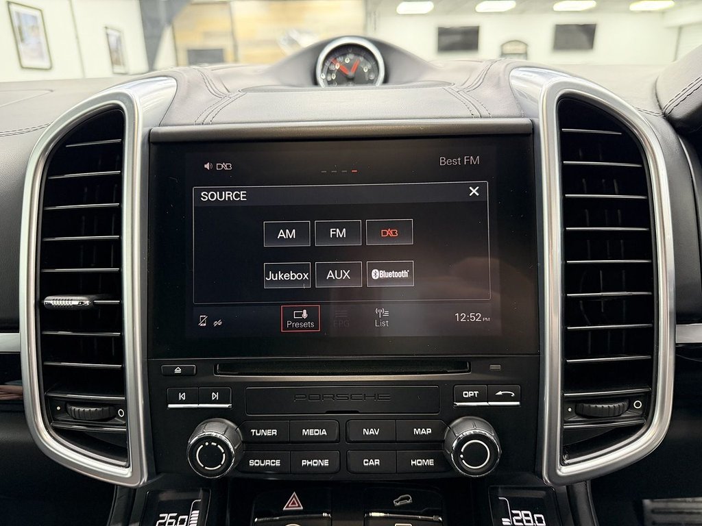 Used Porsche Cayenne 2017 for sale - 77195309: Photo 26