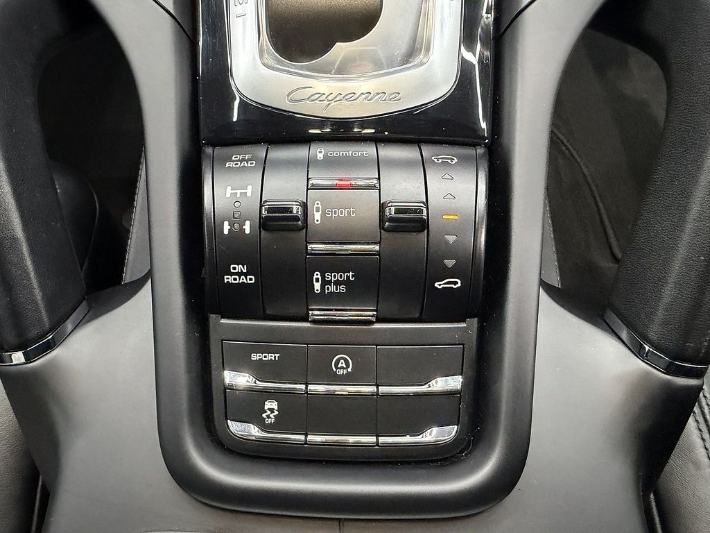 Used Porsche Cayenne 2017 for sale - 77195309: Photo 30