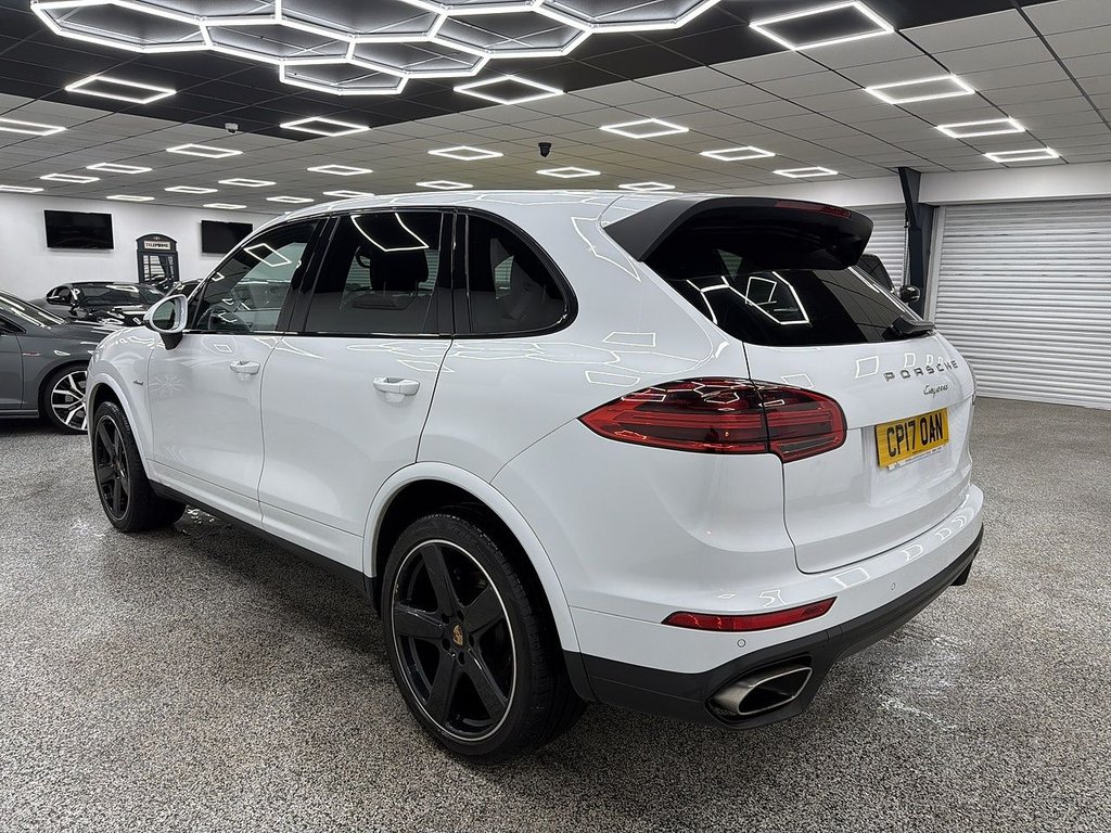 Used Porsche Cayenne 2017 for sale - 77195309: Photo 5