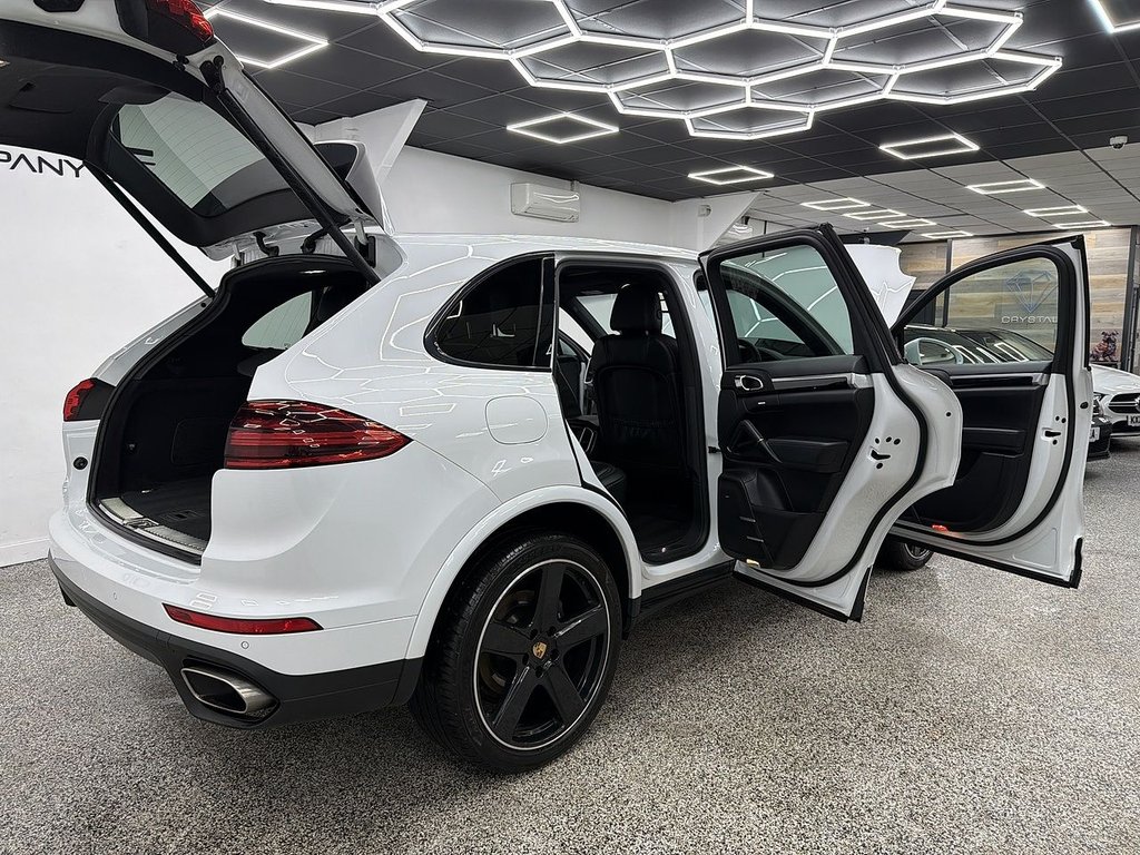 Used Porsche Cayenne 2017 for sale - 77195309: Photo 9