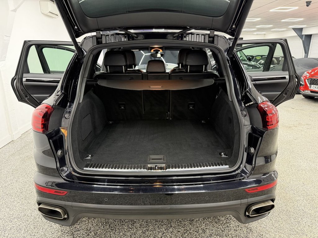 Used Porsche Cayenne 2018 for sale - 77232060: Photo 11